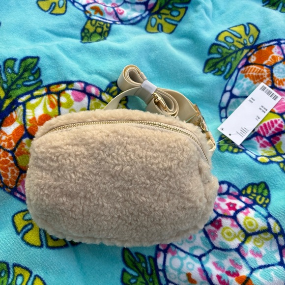 bdg fleece belt bag - Picture 2 of 5